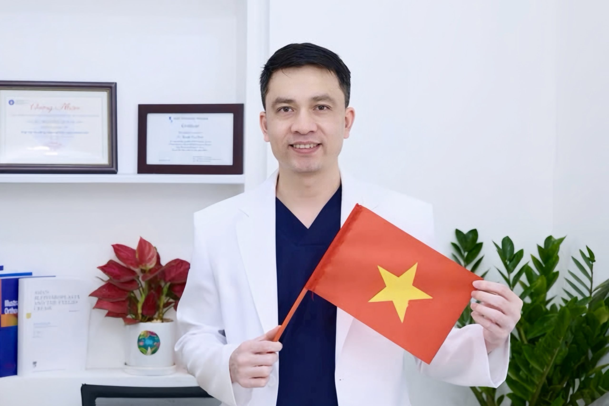 bác si nguyen duy huan chuc mung 2/9